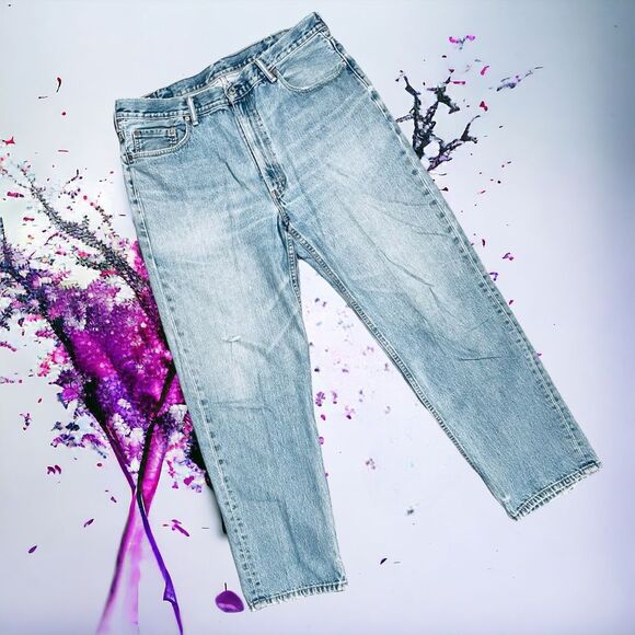 LEVI’S 550 Men’s Jeans 42 x 34 Light Wash - Picture 1 of 5